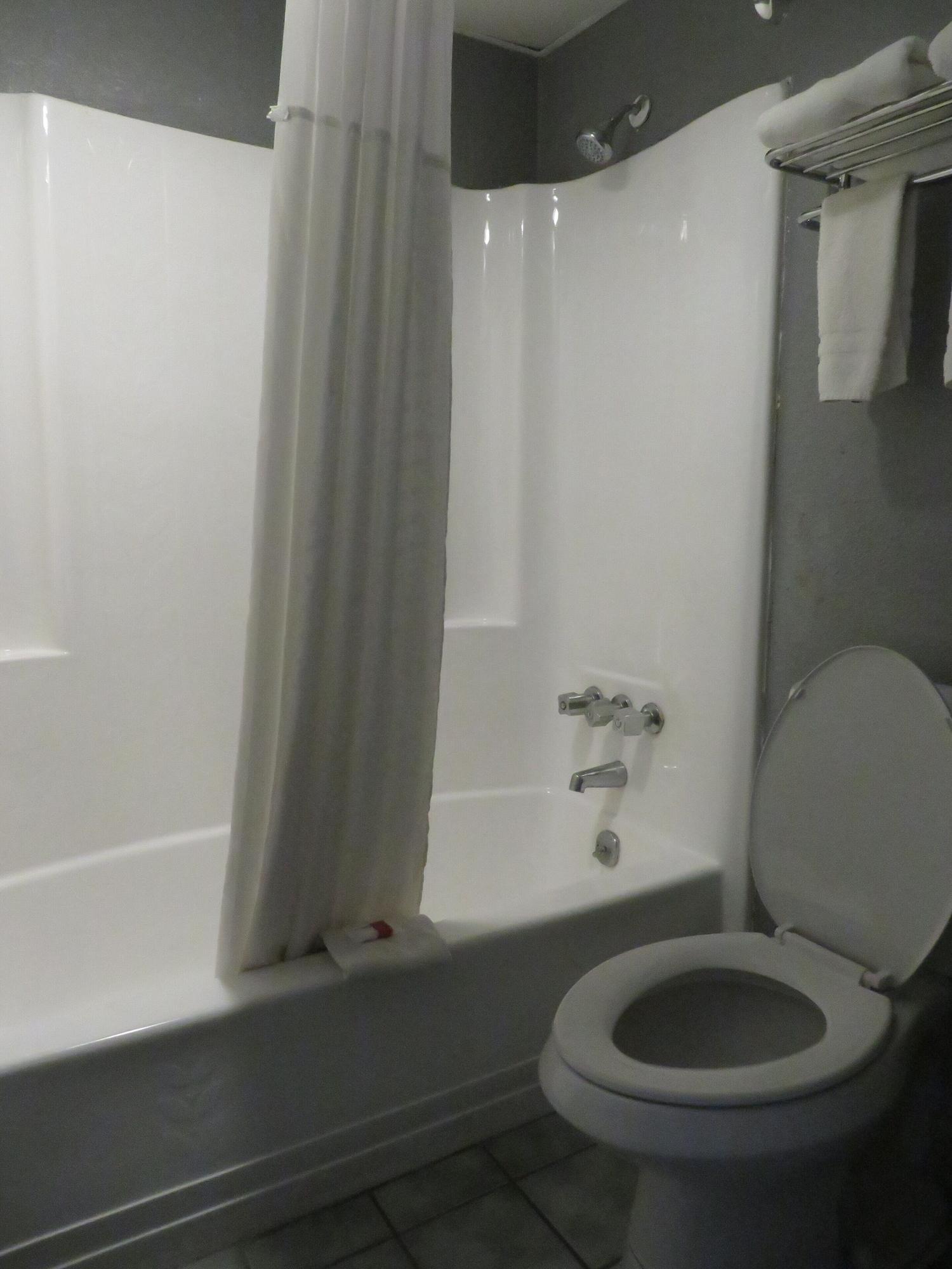 Travelodge By Wyndham וולטרבורו מראה חיצוני תמונה