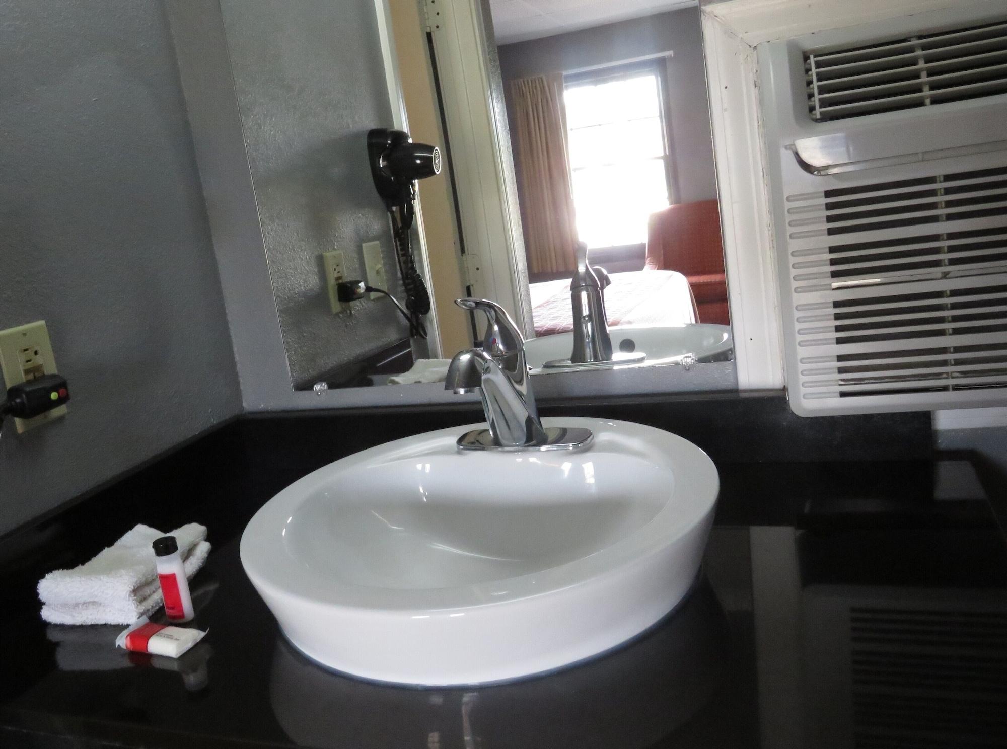 Travelodge By Wyndham וולטרבורו מראה חיצוני תמונה